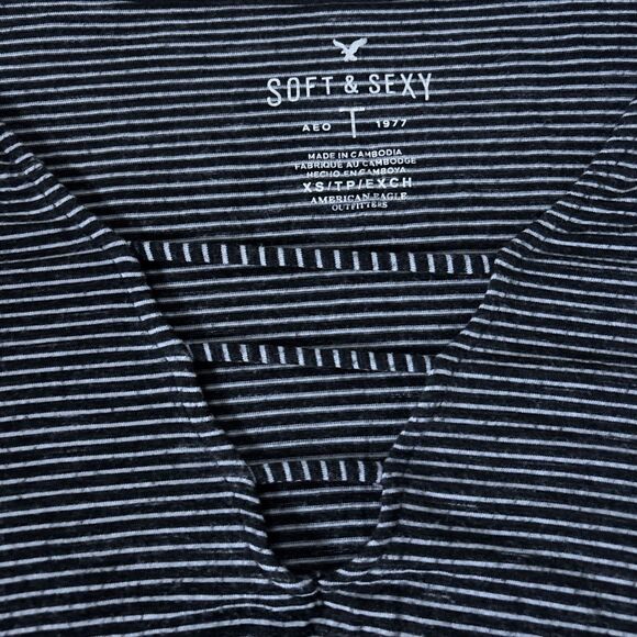 American Eagle Women’s XS Soft & Sexy Black White Stripes Long Bell Sleeve - Picture 2 of 6
